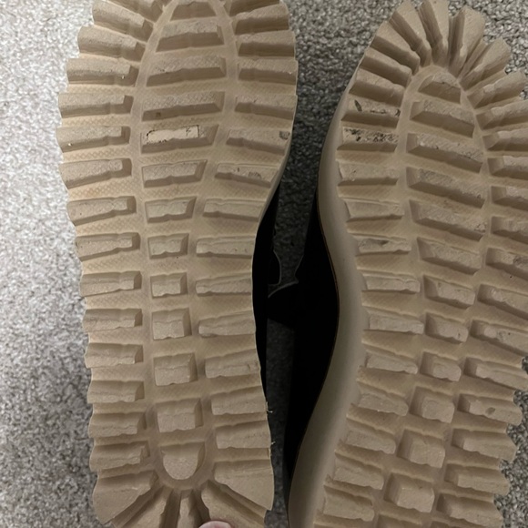 Black and White Loafers with Geometric Design - Picture 3 of 3